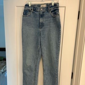 Ultra High Rise 90s Straight Jean